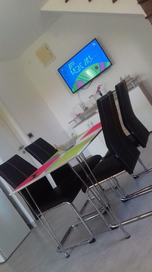 Holiday Home Nora**** Loznati Cres Bagian luar foto